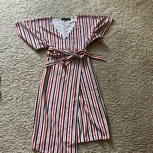 Size small women’s wrap dress